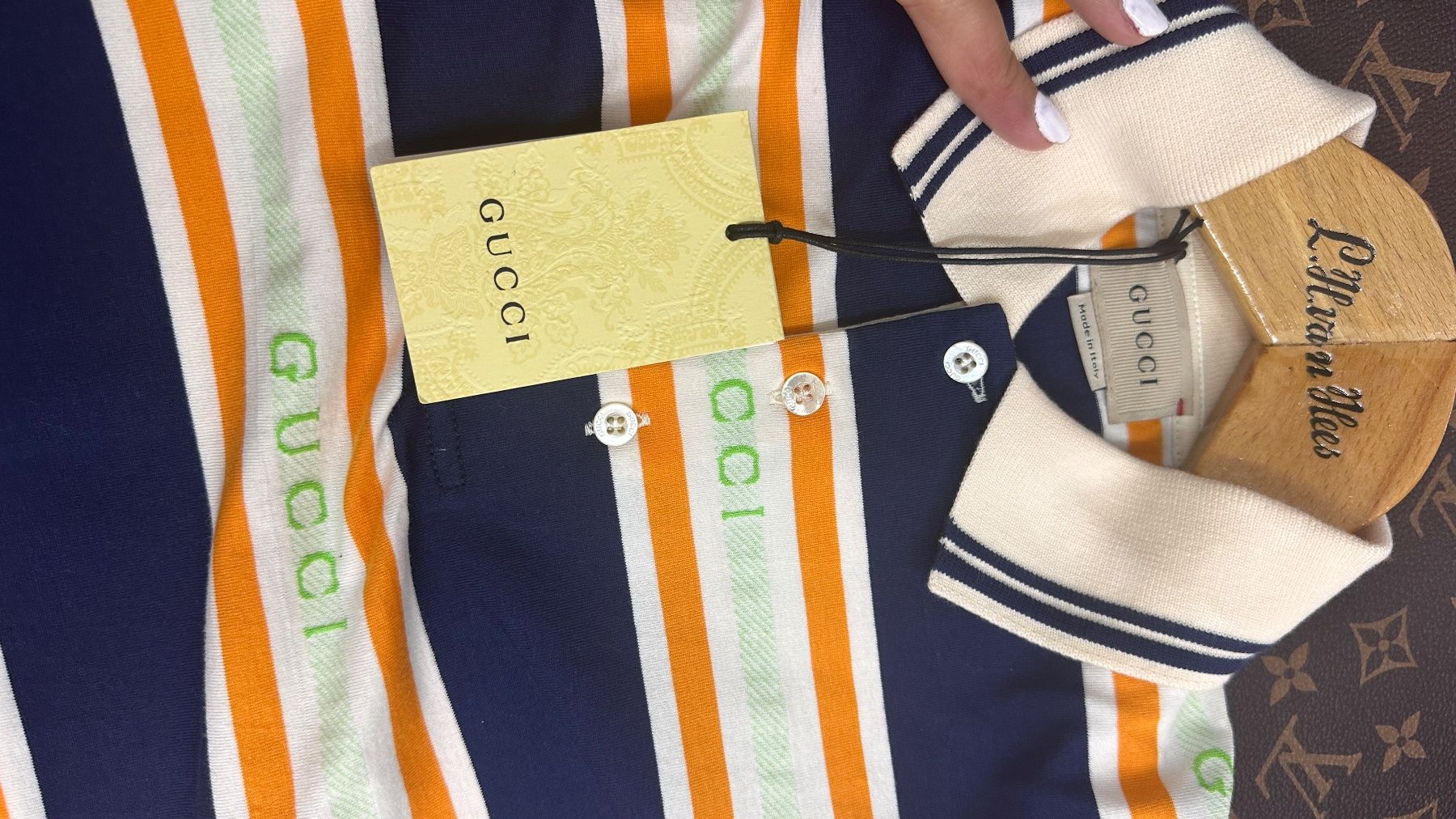 Gucci T-Shirts: Gucci T-Shirt – Neu und originalverpackt aus Lachen SZ von HelvetiaLuxury 5