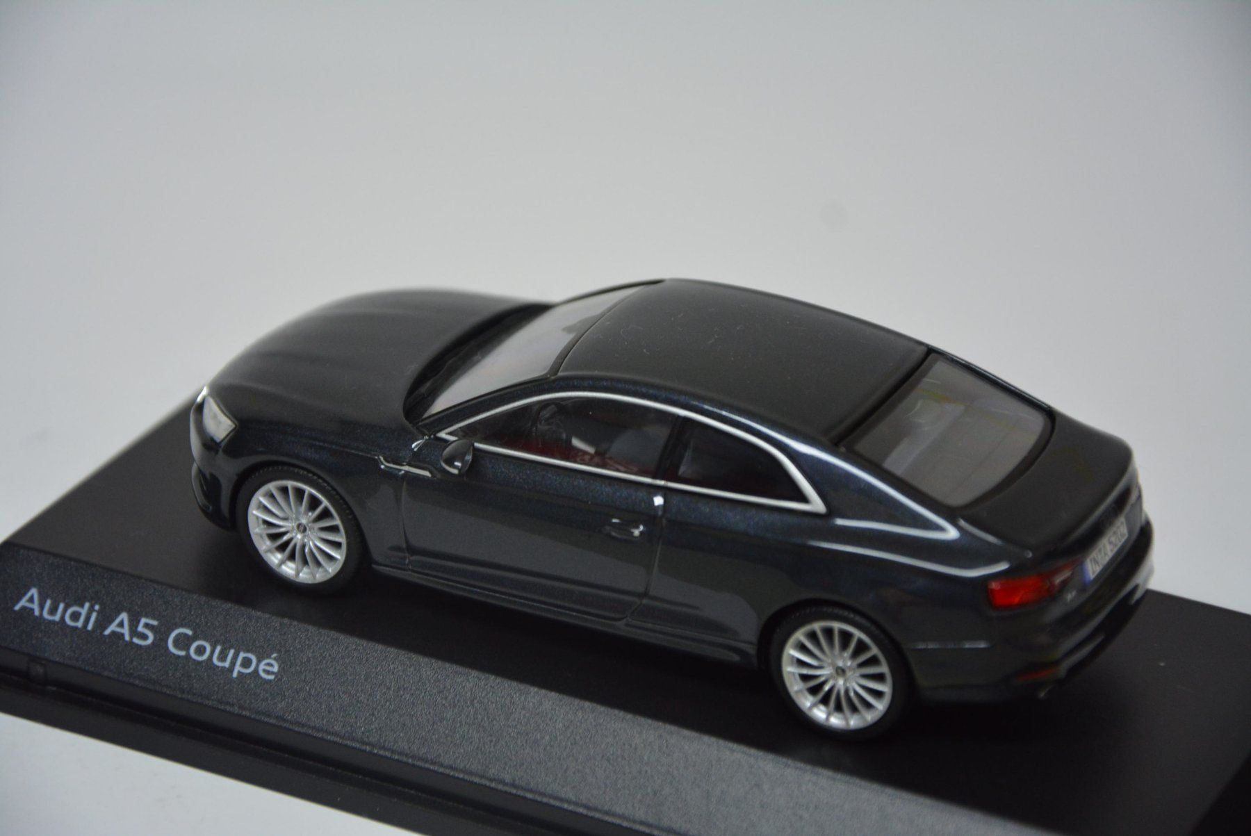 Audi Modellini d'auto: Audi A5 Coupe 2016 , Minimax , 1:43 – Nuovo e nell'imballaggio originale da Goldach venduto da Feivel9 8