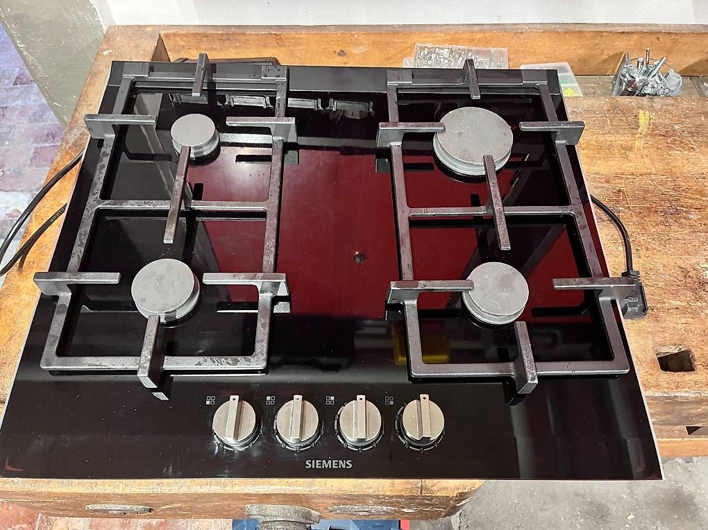 Cucine: Siemens ER6A6PB70D Gaskochfeld Schwarz – Usato da Basel venduto da Myalias
