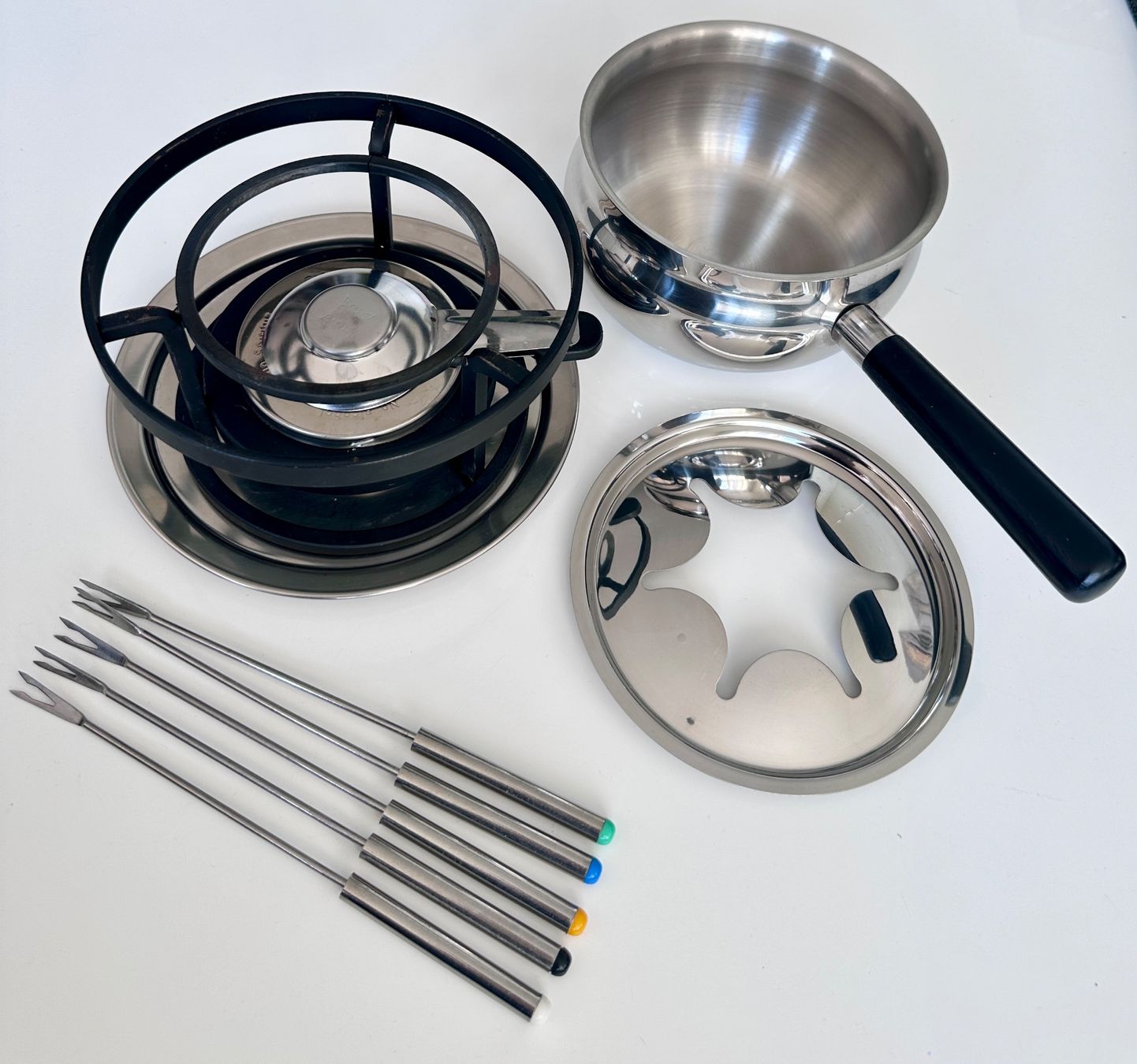 Elettrodomestici da cucina: Fleisch Fondue Set Caquelon Rechaud u Gabeln Bourguignon – Usato da Rickenbach b. Wil venduto da sunneschii_ 1