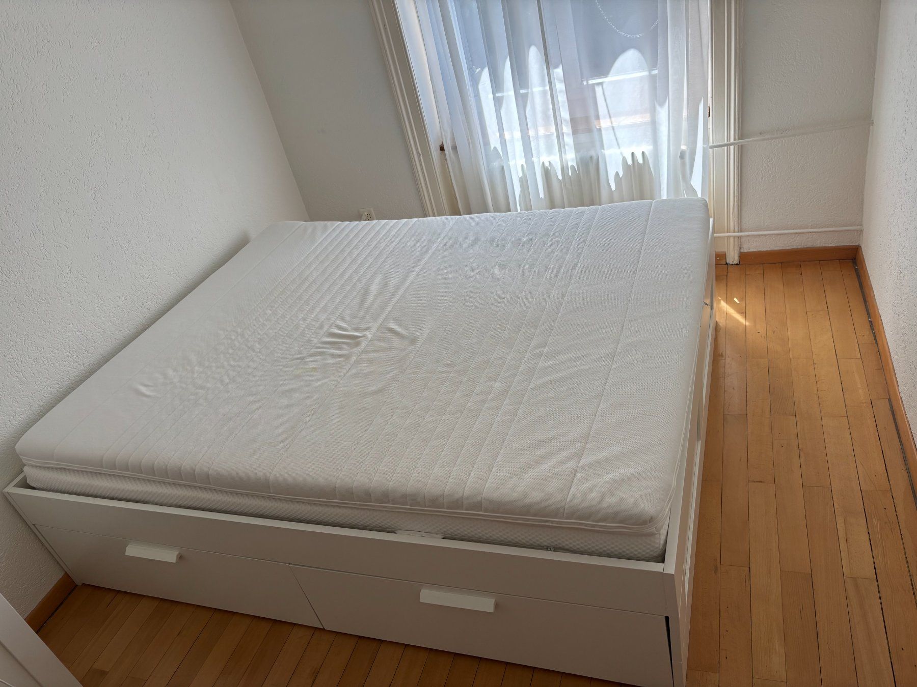 Betten: Bett / Bettgestell mit Schubladen / Bed with Storage ab 1.- – Gebraucht aus Zürich von nad_yj6c 5