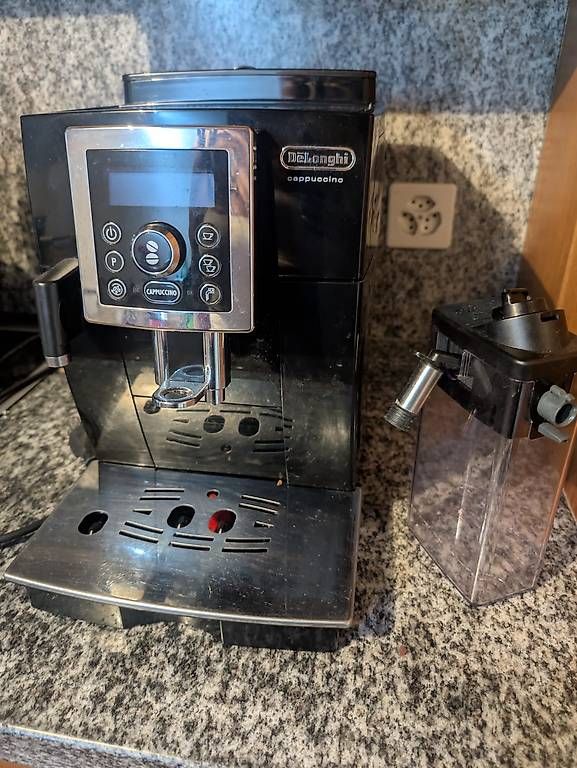 Macchine per caffè & Macchine per espresso: Macchina del caffè Delonghi Cappuccino  – Usato da Lodrino venduto da bry_fj97 1