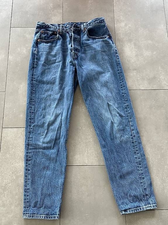 Levi's Jeans: Jean Levi's 501  ´81 - W 30 L31 – Usato da Montpreveyres venduto da Donlaeti25