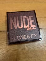 Lidschatten Palette Huda Beauty Nude Rich gebraucht