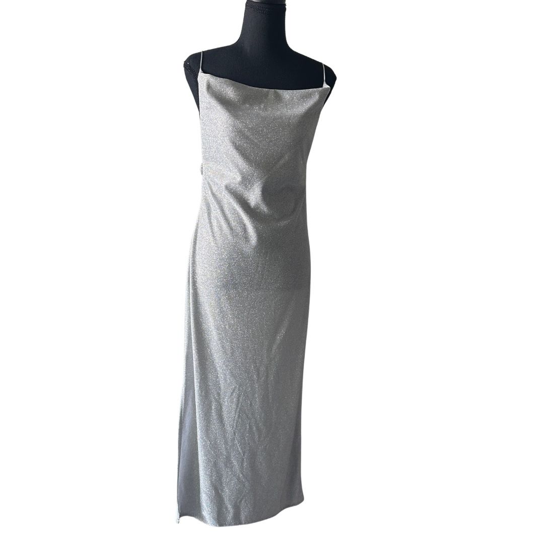 Kleider: DESIGNER-MIDI-PARTYKLEID SILBER GLITZER M – Neu und originalverpackt aus Zofingen von JumpInVintage