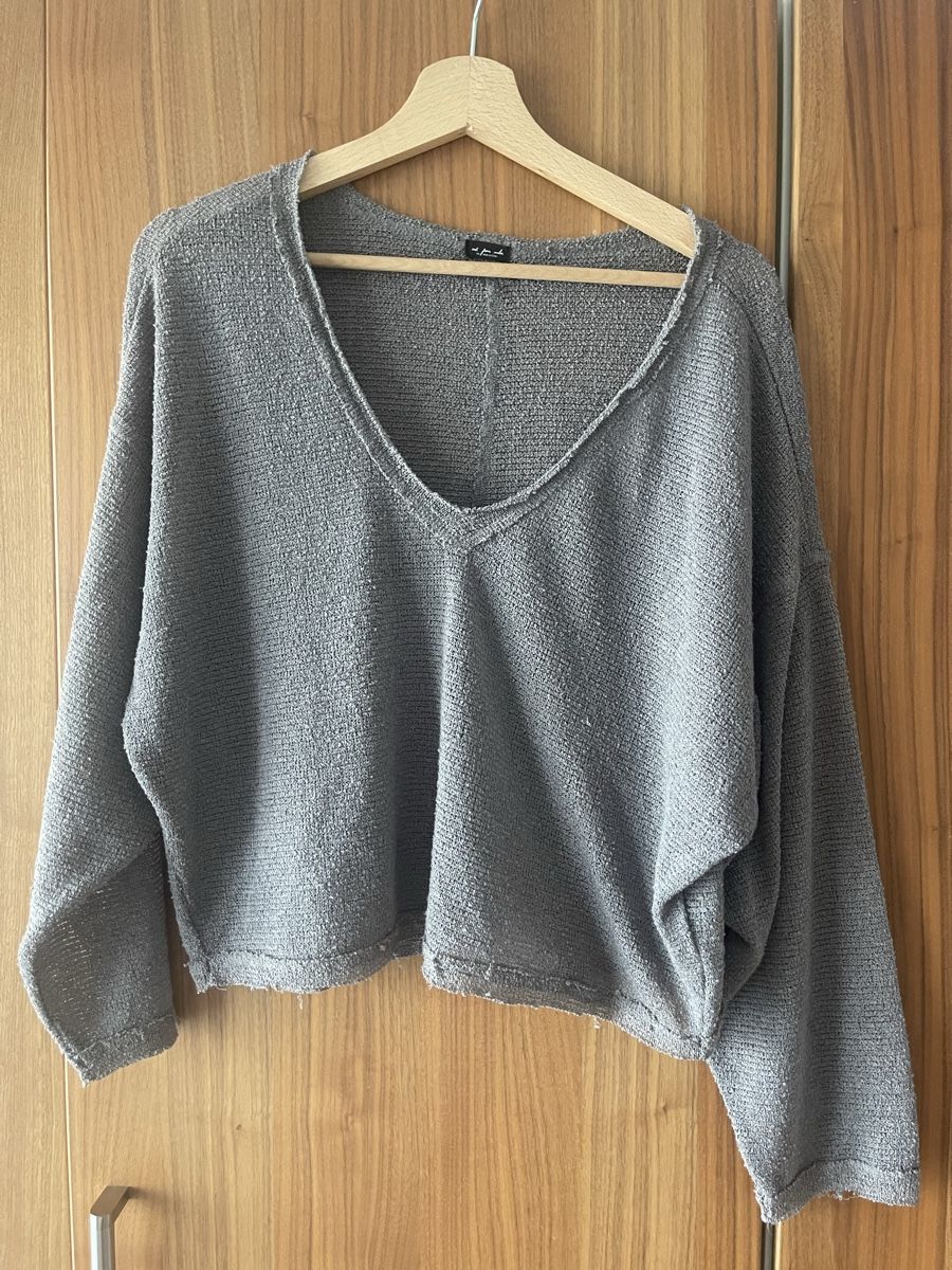 Pullover & Sweatshirts: Urban Outfitters Pullover, Grösse M, Top Zustand! – Gebraucht aus Horgen von Ed0