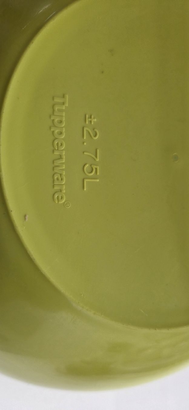 Tupperware Contenitori & Simili: Tupperware 2.75 l – Usato da Embrach venduto da Musti20 2