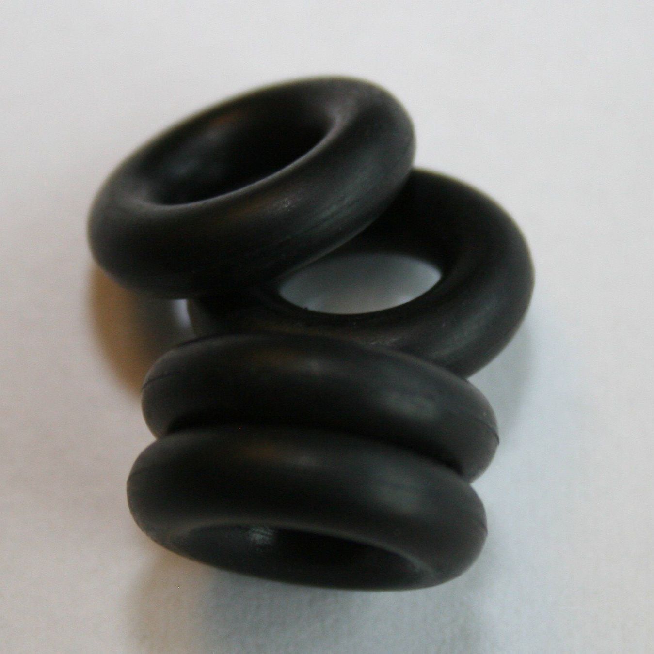 Dinky Toys Modellini d'auto: 20x Dinky 15mm x 4mm Smooth Tyre Schwarz – Nuovo (secondo la descrizione) da Wängi venduto da Kaesli 2