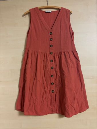 Sommerkleid, Pieces, Gr. M, rostrot, Knöpfe