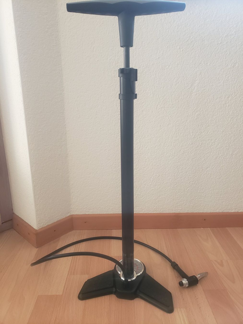 Pumpen: Standluftpumpe – Gebraucht aus Uznach von agn_qqb2