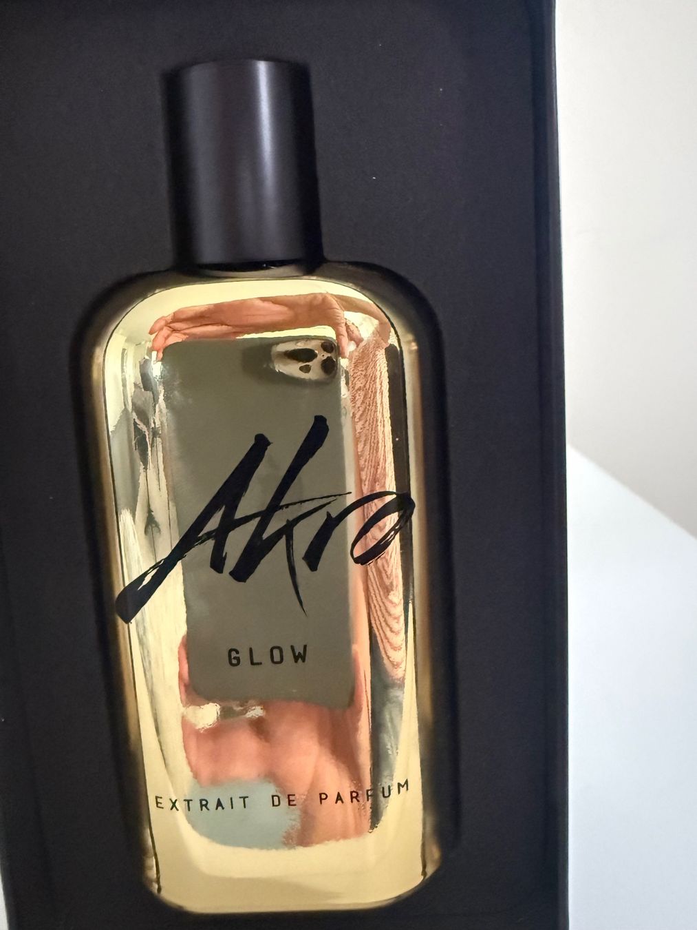 Profumi & Eau de Toilette: Akro - Glow Extrait de Parfum 100 ml – Nuovo (secondo la descrizione) da Euthal venduto da Parfumgirl 2