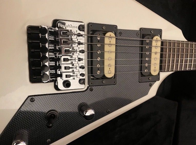Cort Strumenti musicali: Rhoads style V by Cort – Usato da Fey venduto da Griffin_guitars 6