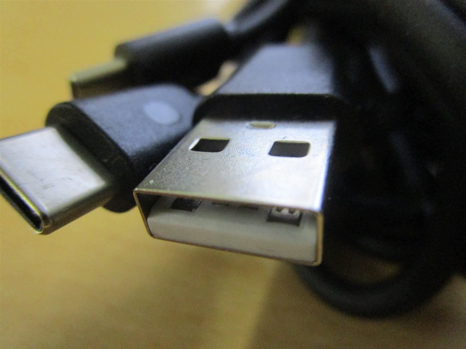 Altri accessori: Playstation 5 Pad Ladekabel Duo USB -NEU – Nuovo (secondo la descrizione) da Goldau venduto da agestuffer 2