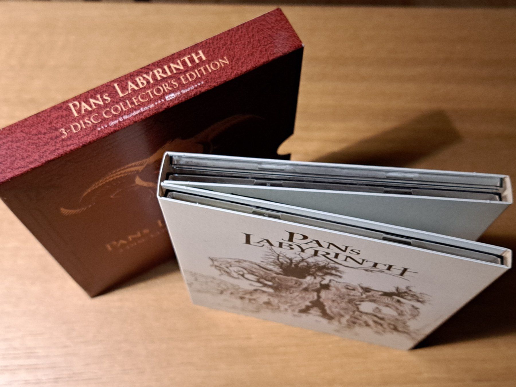 Tutti i DVDs: DVD PANs LABYRINTH, 3-Disc Collector's Edition – Usato da Unterseen venduto da Kanica 8