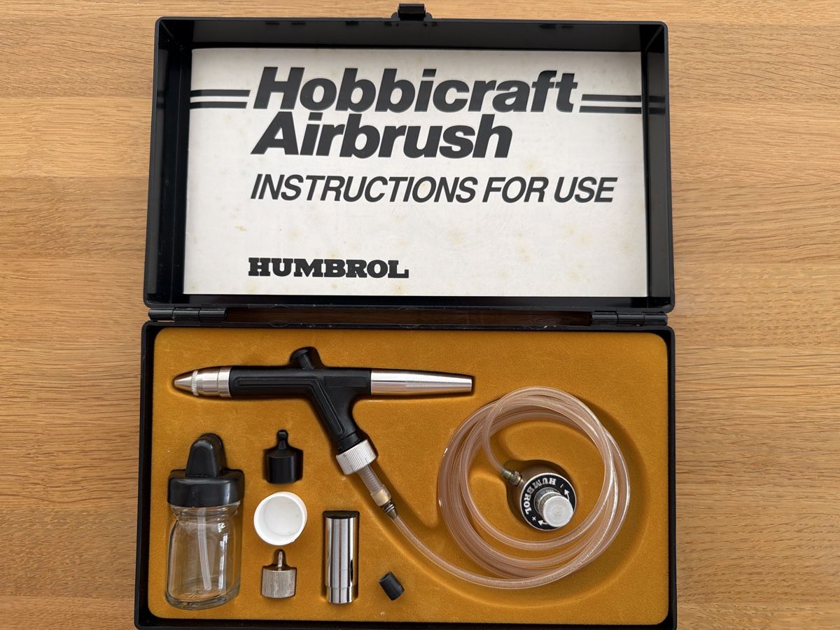 Kits de montage: Aérographe Humbrol – D'occasion à St-Sulpice VD par aviron