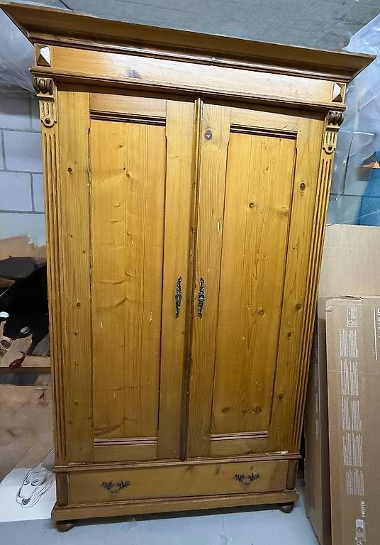 Armadi: Bauernschrank – Usato da Niederrohrdorf venduto da Bambam66