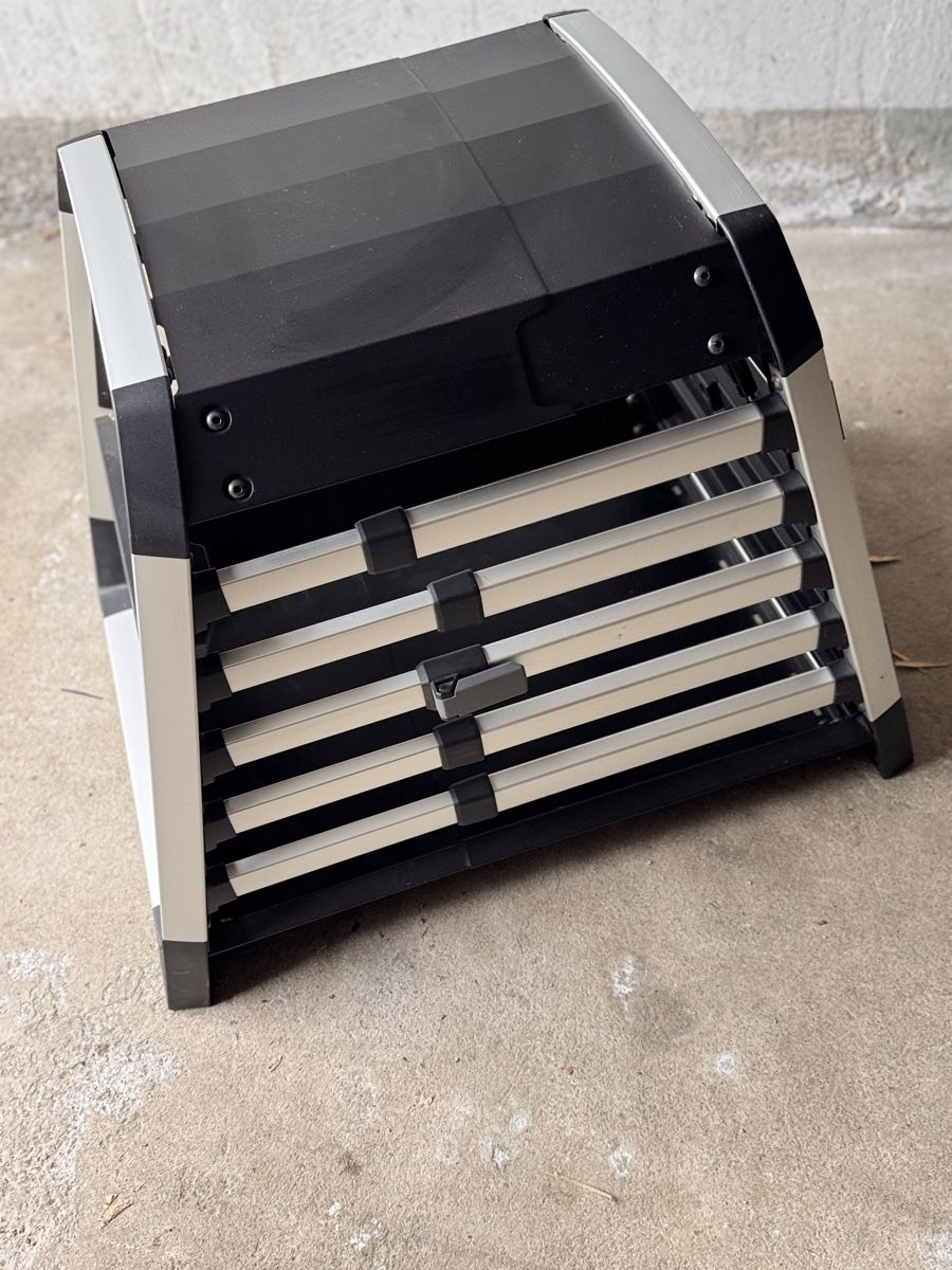 Gabbie, trasporto & Sicurezza: Hundetransportbox Thule wenig gebraucht – Usato da Basel venduto da phf4058 4