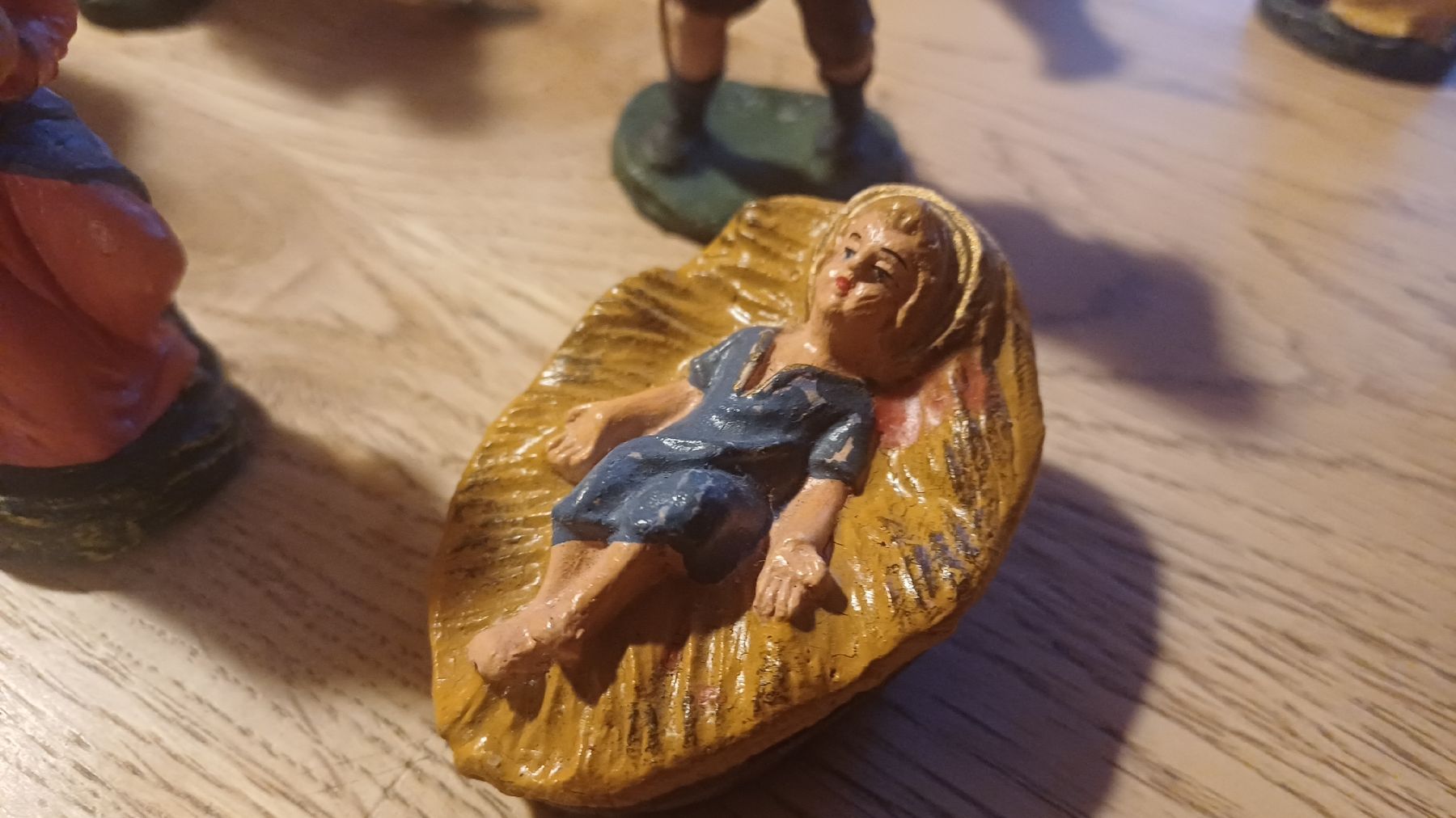 Statuette: Schöne Antike Krippenfiguren  – Usato da Flawil venduto da Pinkmalibu 9