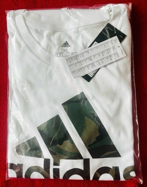 Adidas T-Shirts: Adidas T'Shirt Grösse L – Neu und originalverpackt aus Uffikon von san123day