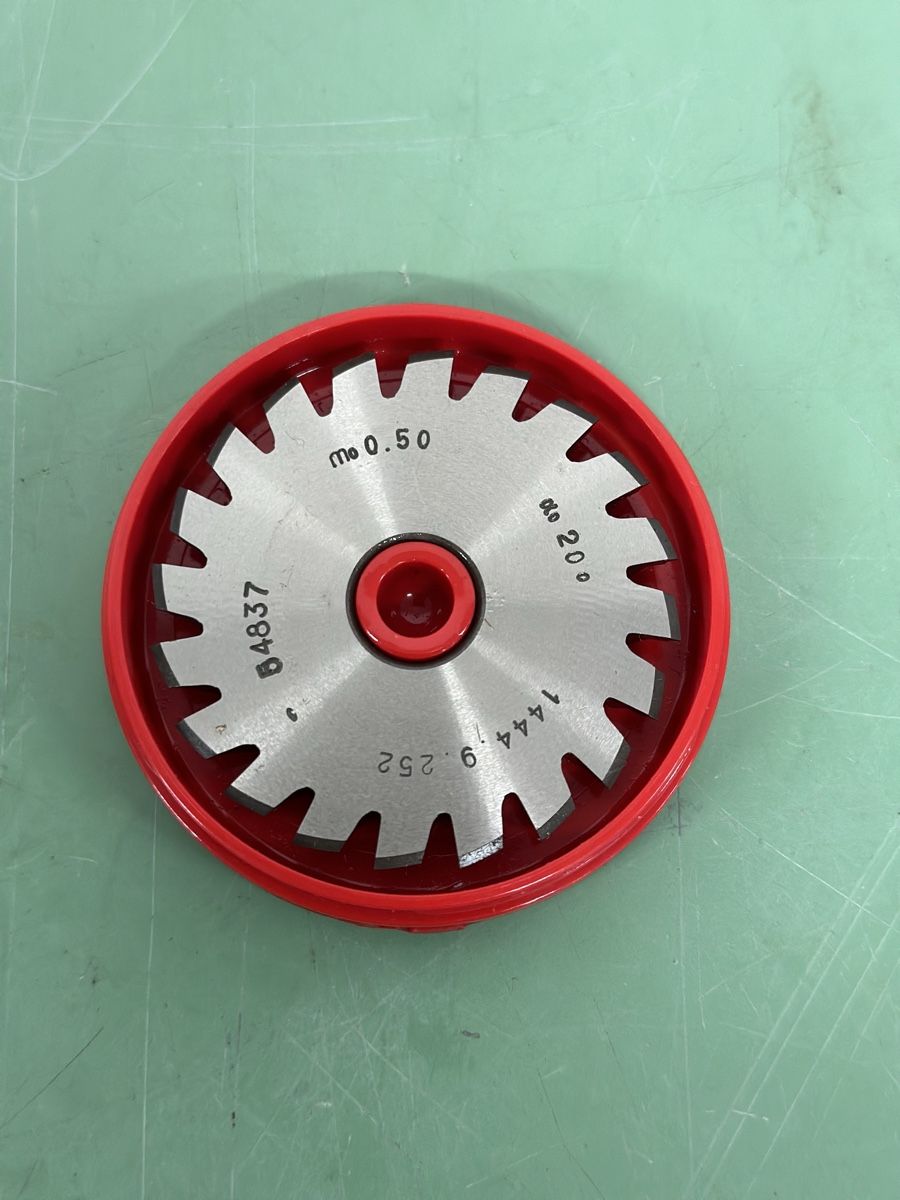 Tutti gli attrezzi: 3X Mikron gear cutting module 2XM0.5. 1XM0.4. Carbide – Nuovo e nell'imballaggio originale da Aarberg venduto da SNMachines 2