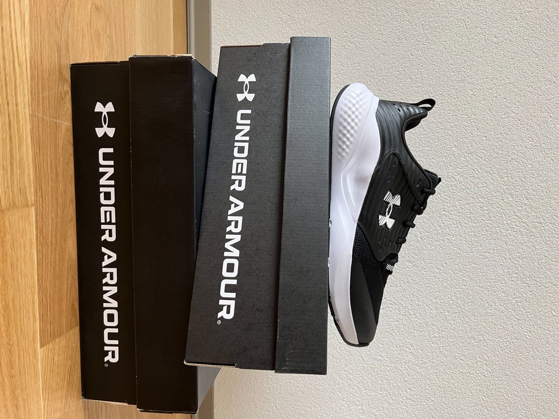 Under Armour Scarpe da uomo: Under Armour Charged Commit TR 4 taille 44.5 - Neuves – Nuovo e nell'imballaggio originale da Argnou (Ayent) venduto da Duckcifer