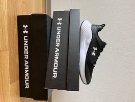 Under Armour Charged Commit TR 4 taille 44.5 - Neuves