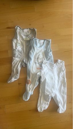 3 Strampler Baby Grösse 50/56 guter Zustand