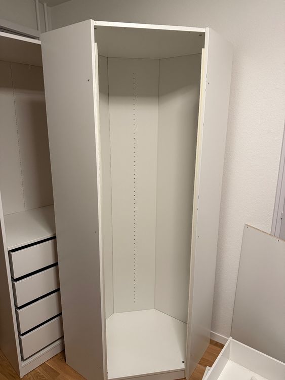 IKEA PAX Eck-Kleiderschrank mit Spiegeltür (Gebraucht) in Ittigen für ...