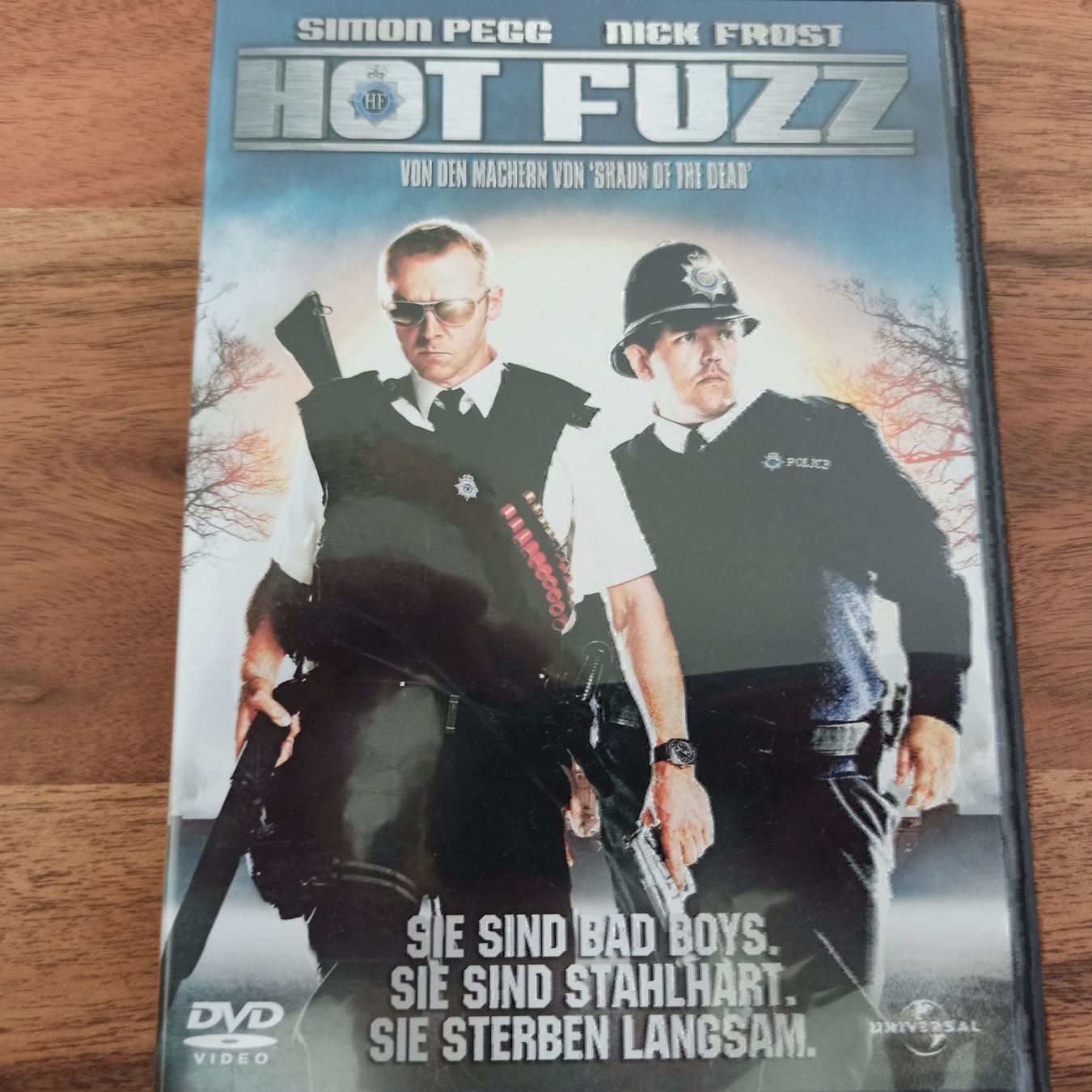 Tutti i DVDs: Hot Fuzz – Usato da Dübendorf venduto da kb86_MOVIE