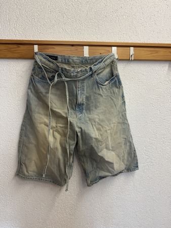ZARA kurze Hose Gr. 40