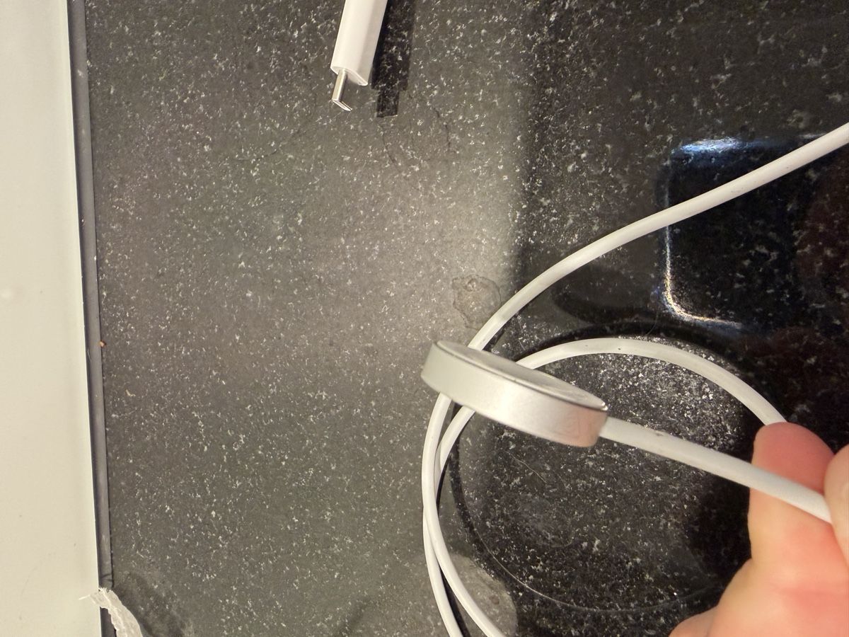 Apple Smartwatch-Zubehör: Apple Watch magnetisches Ladegerät USB-C  – Neu (gemäss Beschreibung) aus Teufenthal AG von ram_lkf7 2
