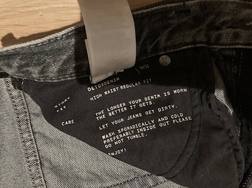Pantaloni: Hosen Armedangels Gr 30 – Usato da Düdingen venduto da mounium 3