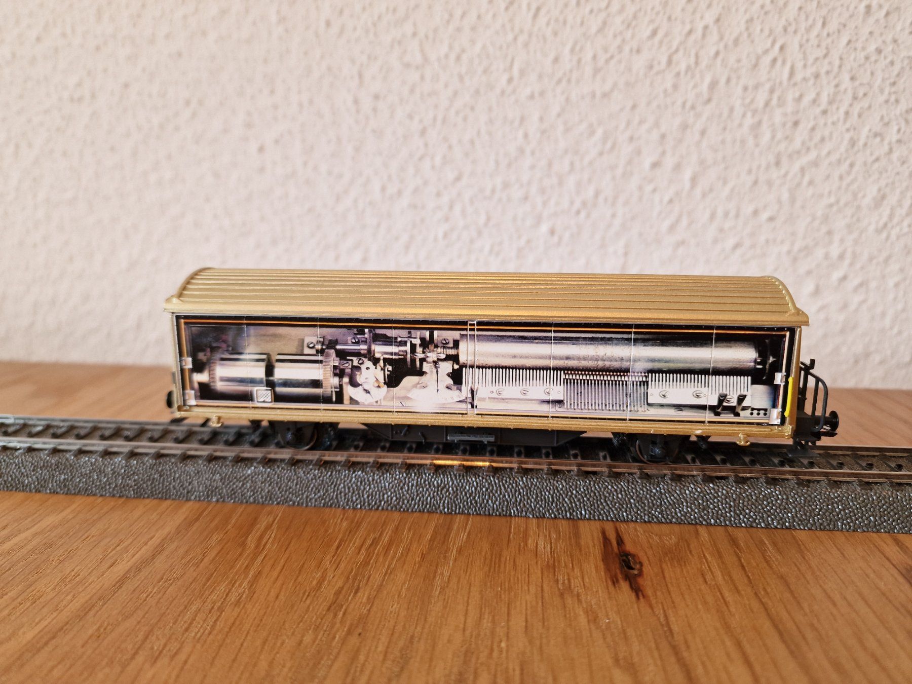 Märklin Modellini di ferrovie: Märklin Sonderwagen Spieldose H0 – Usato da Matten b. Interlaken venduto da lor_hr9w 1