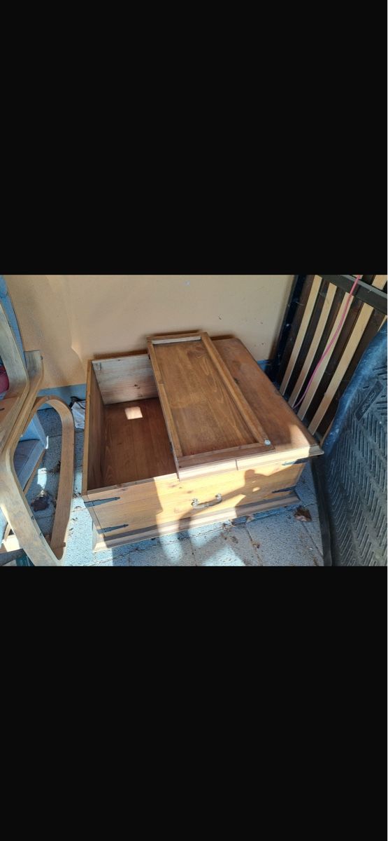 Cassapanche: Holz Truhe mit Deckel und Griffen gebraucht – Usato da Zürich venduto da Jadi2019 2