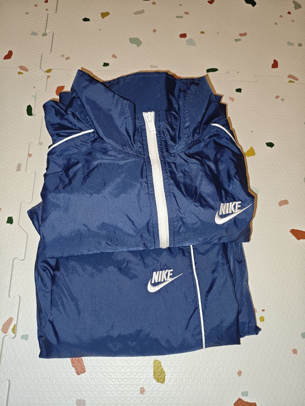 Nike Costumes: Ensemble Nike – Neuf (Voir description) à Develier par Ant_ckl5 1