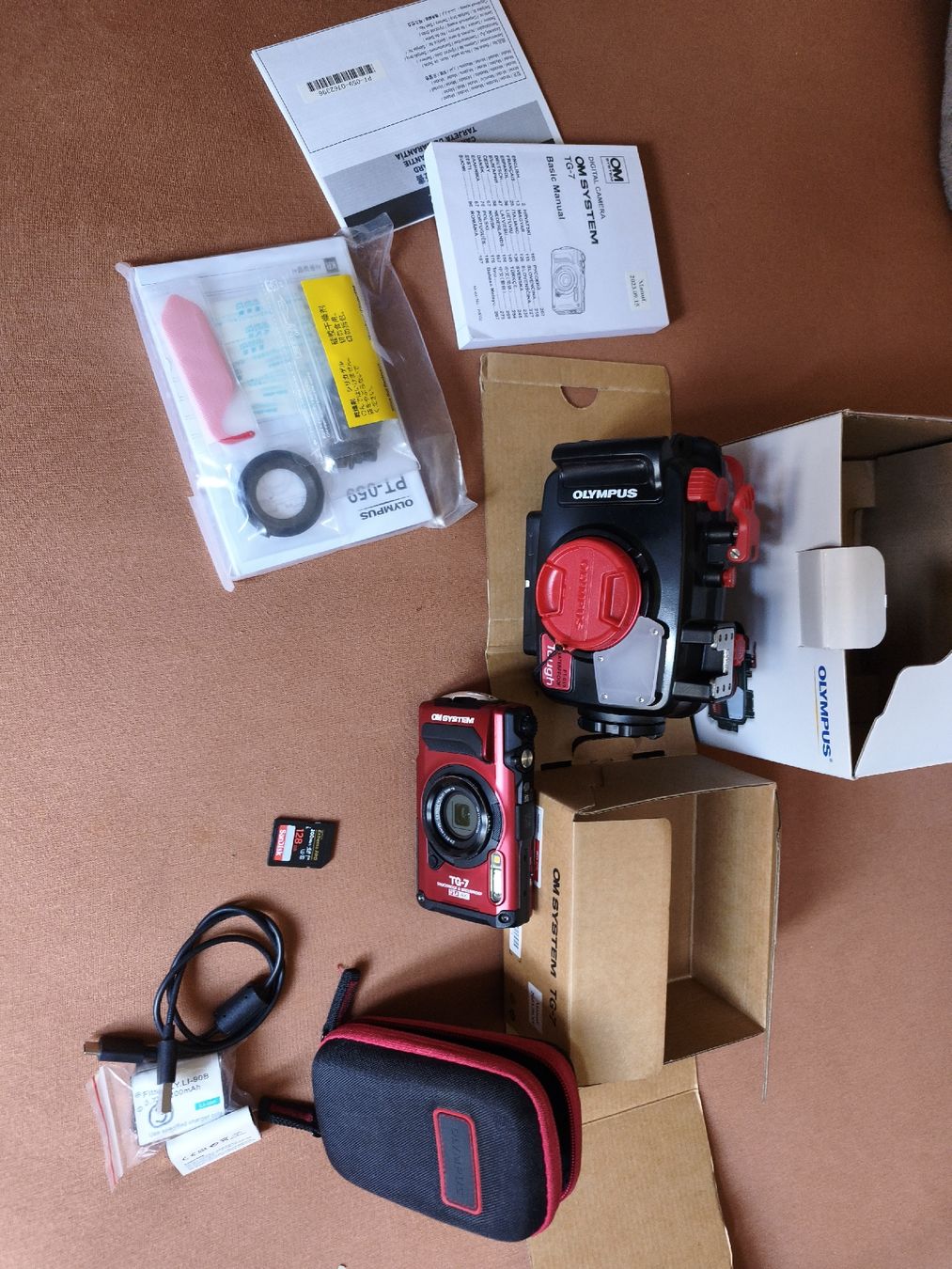 OM System Appareil photo: OM System TG-7 camera red with PT-059 underwater housing – Neuf (Voir description) à Zürich par oce_rr8n