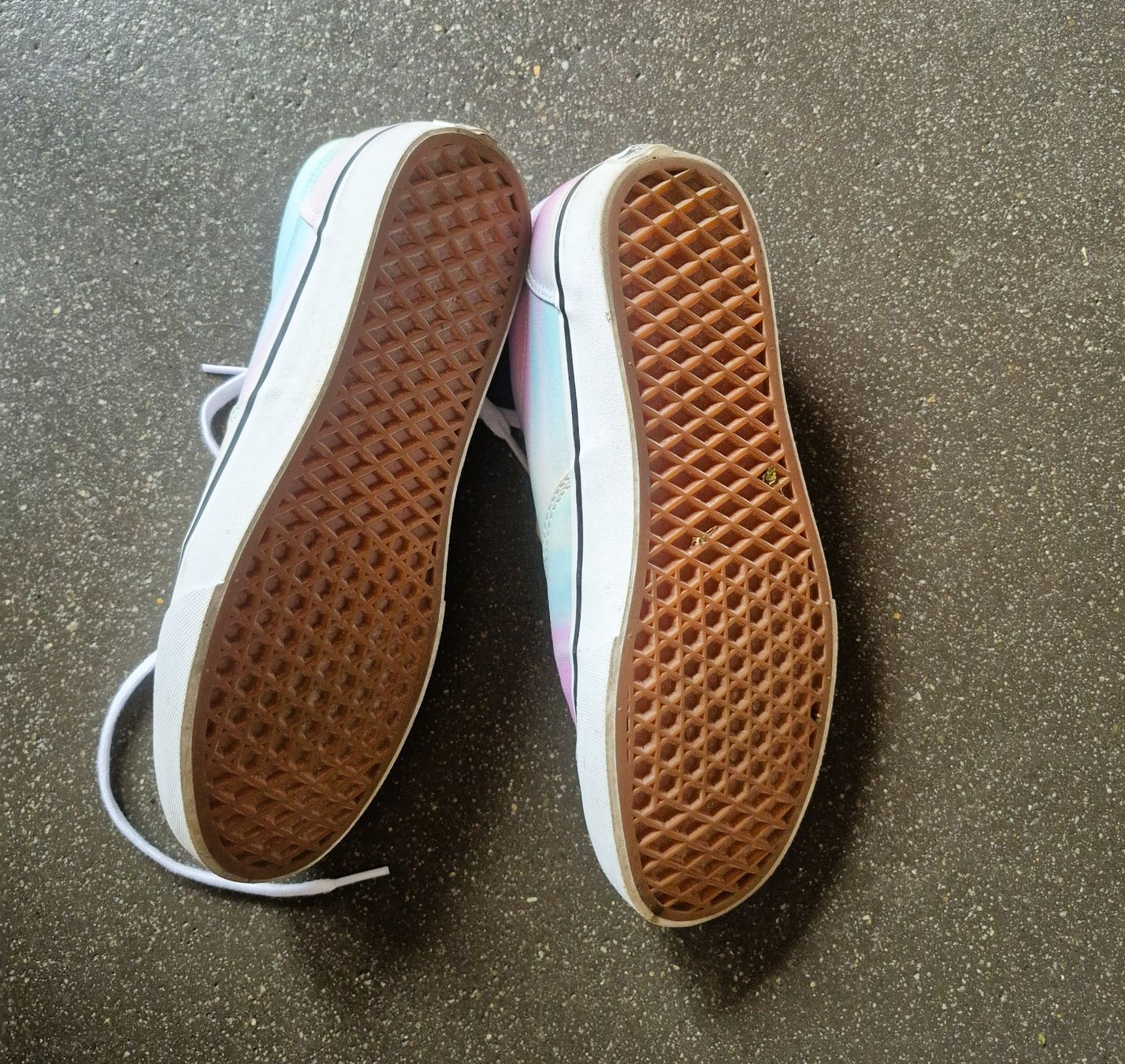 Vans Scarpe da donna: Freizeitschuhe Regenbogenfarben VANS 41 – Nuovo (secondo la descrizione) da St. Gallen venduto da Amelie_73 2