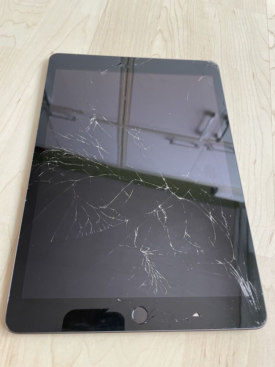 Apple Tablettes PC: iPad Gen 7 128 GB  – D'occasion à Buttwil par Johan66