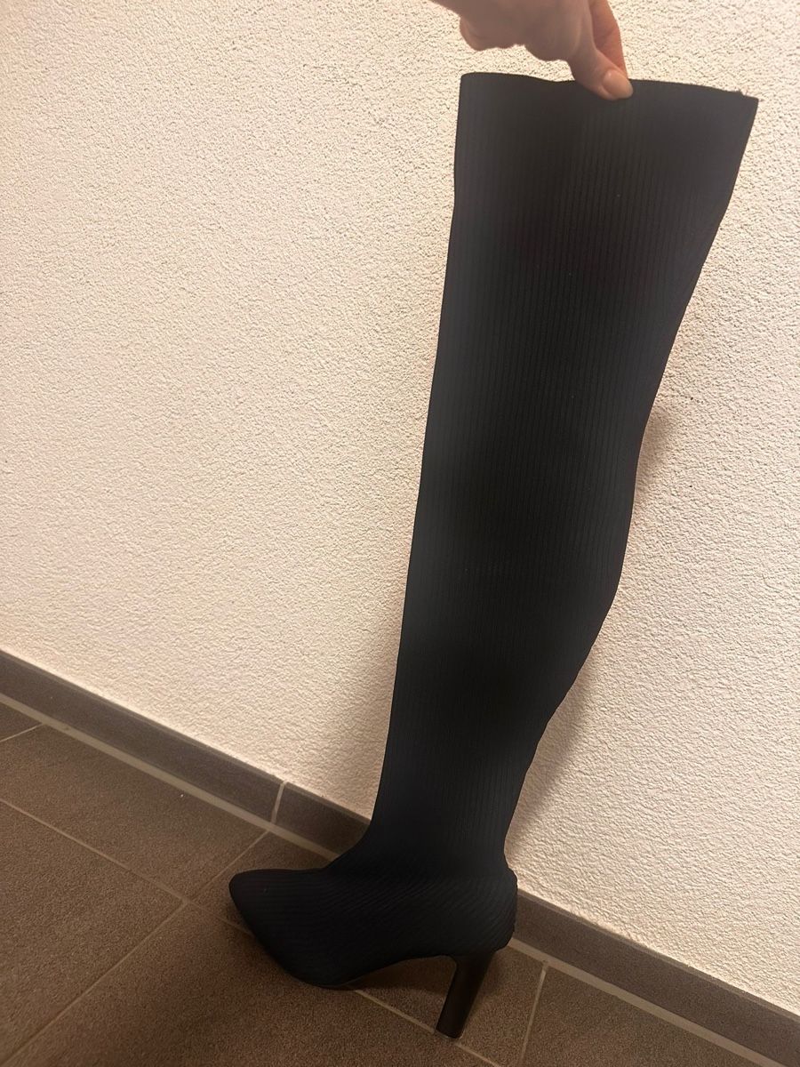 Scarpe da donna: Overknee-Stiefel, Schwarz, Gr. 39, Strass-Absat – Nuovo e nell'imballaggio originale da Winterthur venduto da ChicMarkt
