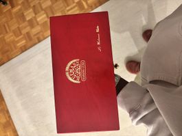 H. Upmann Zigarren Holzkiste mit 12 Stück original