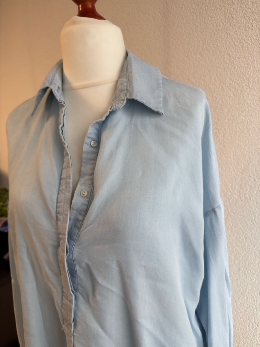 Zara Chemisiers: Zara TRF Hemd, hellblau, Gr. L – D'occasion à Baden par Linda46 1