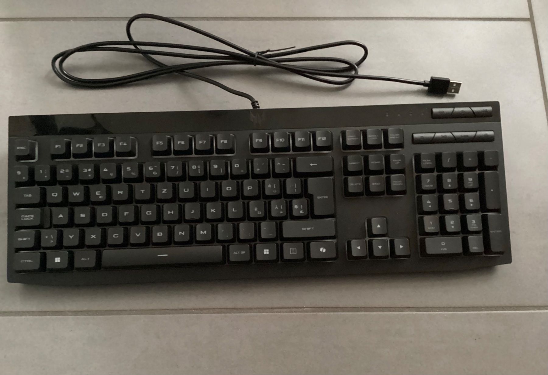 Tastiere: Predator Gaming Tastatur USB – Nuovo (secondo la descrizione) da Allschwil venduto da Figidindia