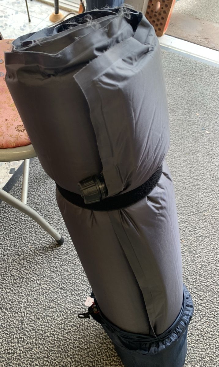 Matelas: 2 LUFTMATRATZEN OUTDOOR – D'occasion à Ittigen par Aida99 1