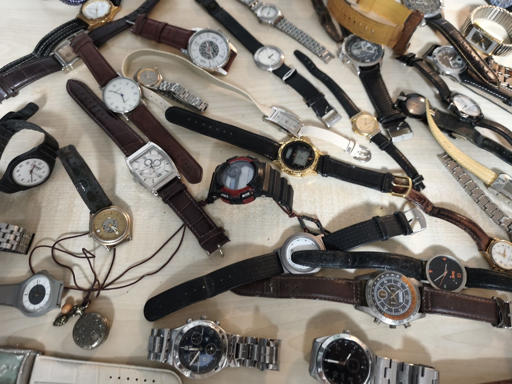 Orologi: Armbanduhr lot – Usato da Kreuzlingen venduto da dad_9x7b 6