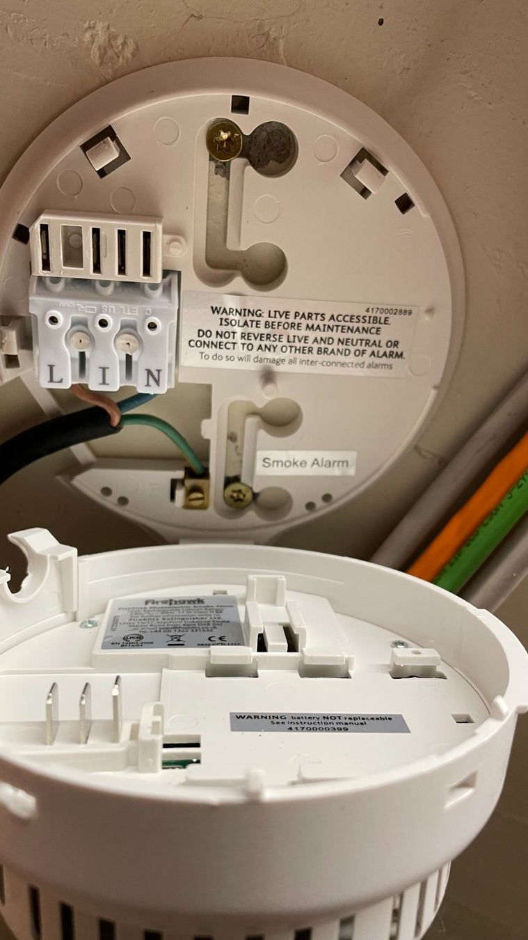 Sistemi d'allarme: Rauchmelder FireHawk 230V – Usato da Rain venduto da revax.16 3