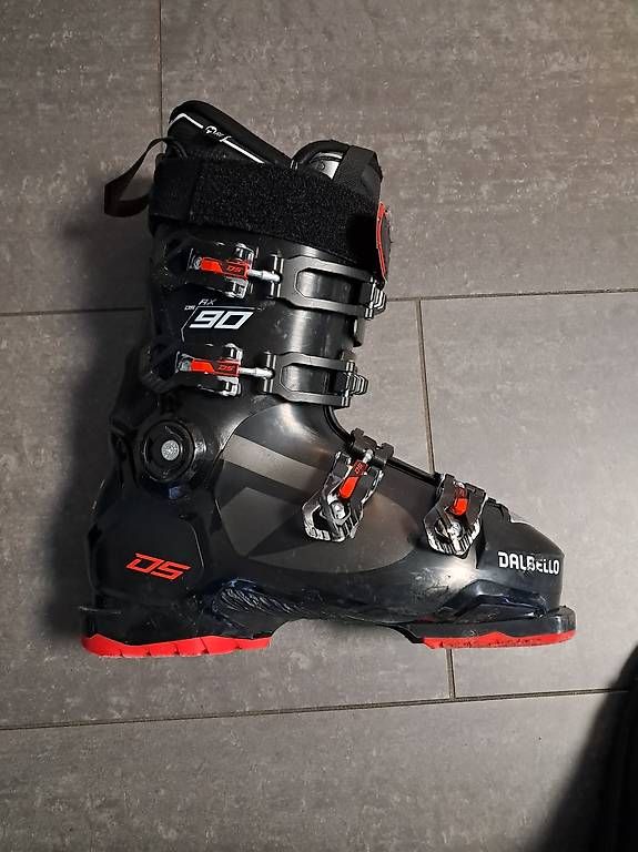 Scarpe da uomo: A vendre chaussures de ski Dalbello – Usato da Onnens FR venduto da oma_7ngq 3