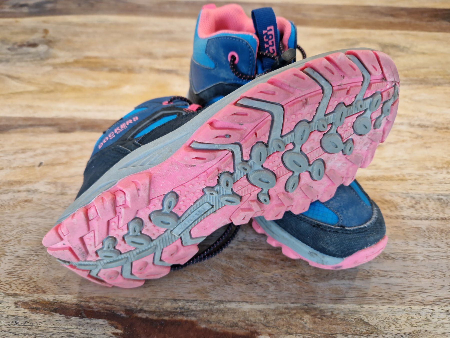 Scarpe per ragazze: Dockers Wanderschuhe, Gr. 36 – Usato da Trachslau venduto da schumannmario 2