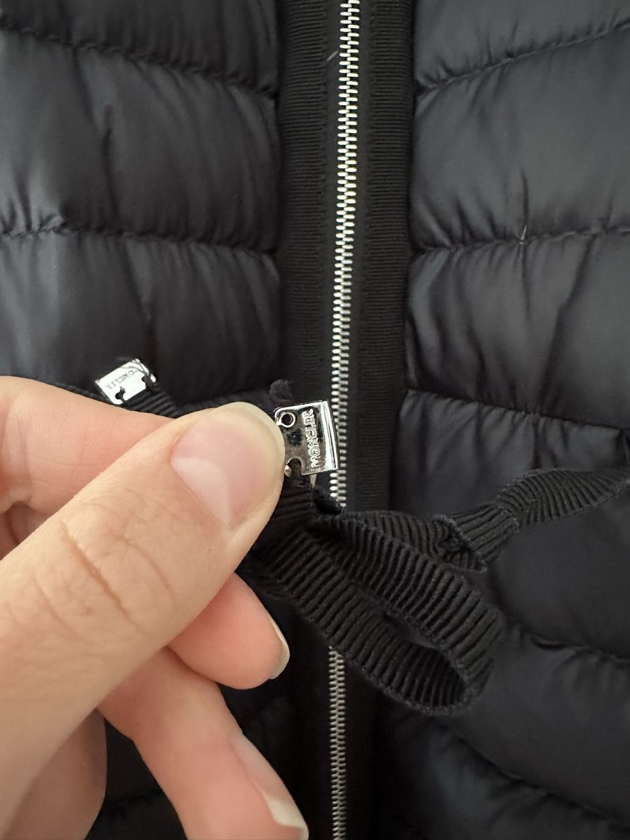 Moncler Giacche: Black light puffer jacket Moncler – Nuovo (secondo la descrizione) da Uster venduto da Monika_OB 1