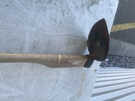 Hacke mit Holzstiel guter Zustand