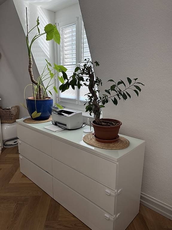 Cassettiere: Malm Kommode mit passender Glasplatte – Usato da Horgen venduto da ric_pst9 1